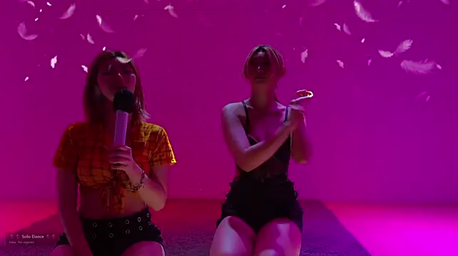צ'אט XXX בשידור חי של G-Velvet
