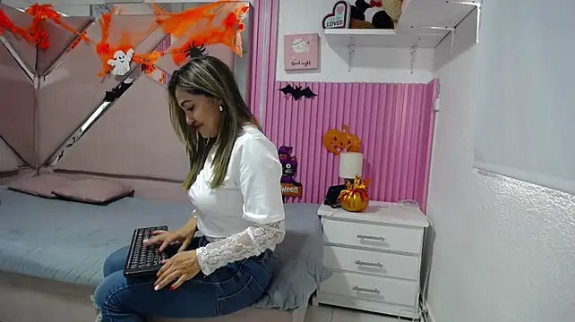 دردشة chloe__Jones_ الجنسية المباشرة
