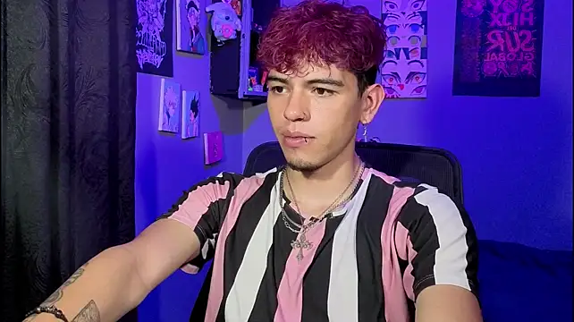 دردشة MikeyKuro الجنسية المباشرة