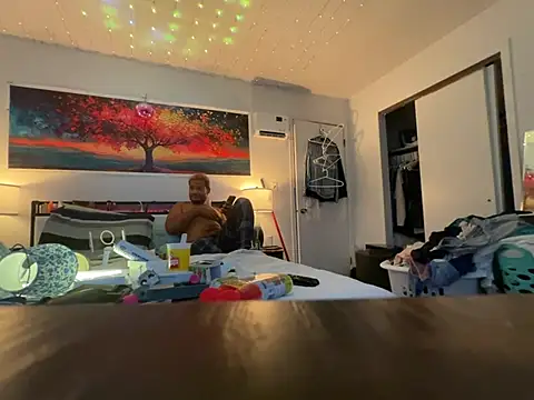 LINYguy Live XXX-chat
