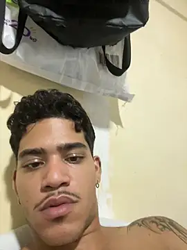 James94444 Show in webcam