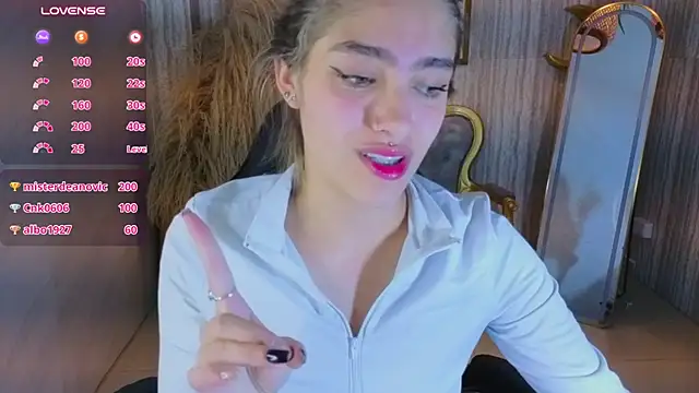 צ'אט XXX בשידור חי של Valeriaa_s