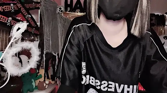 Chatroom XXX en direct de Tieu-May