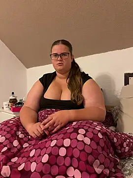 CurvyPaar2 Adlı Modelin Canlı XXX Sohbeti