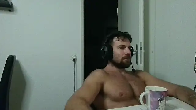 alpha-hunk Chat XXX live