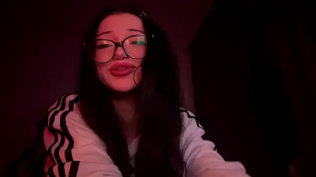צ'אט XXX בשידור חי של serenakisss