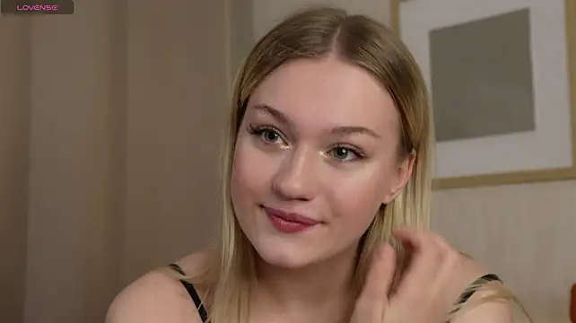AliceSpice Adlı Modelin Canlı XXX Sohbeti