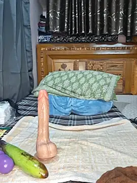 Hot_Darling001 Adlı Modelin Canlı XXX Sohbeti