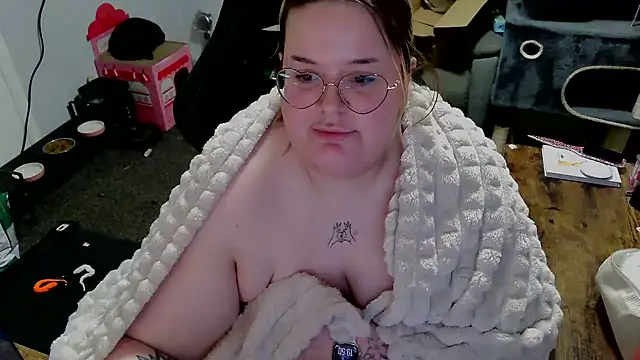 BBW-QUEENIE: онлайн-секс-чат