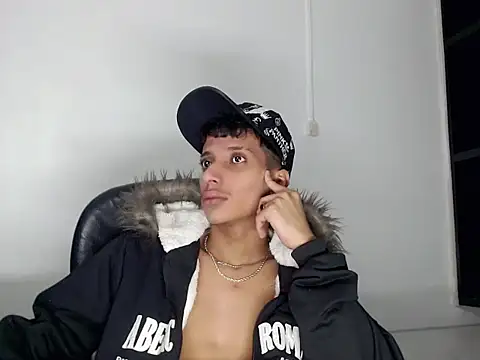 XXX chat uživo modela brayan__hot__