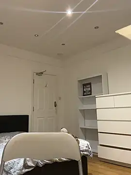 DonnaShy's Live XXX Chat