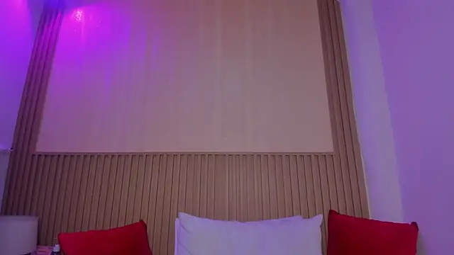 XXX chat uživo modela sharonscoth