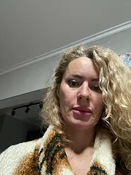 XXX chat uživo modela Tania201243