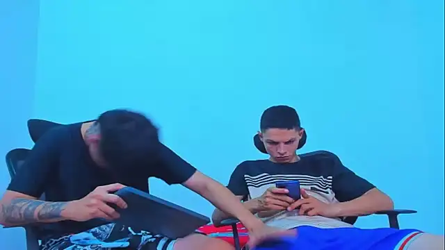 Thomas-Wil Live XXX-Chat