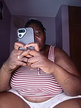 African_Bigass Adlı Modelin Canlı XXX Sohbeti