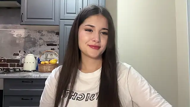 honey_bunny44 Adlı Modelin Canlı XXX Sohbeti