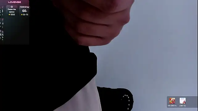 Онлайн чат XXX Axel_grey_
