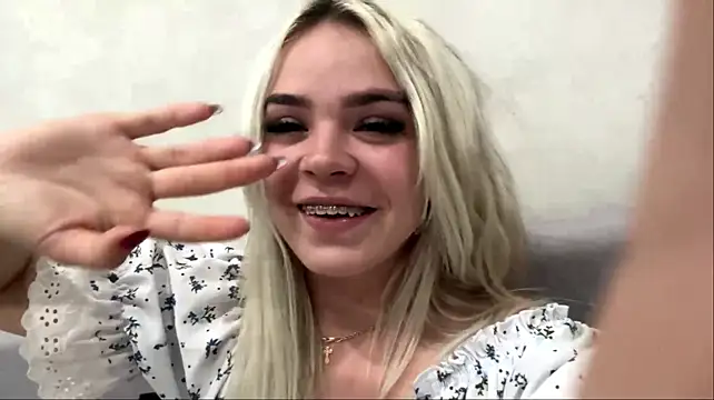 ChinAlbaugh's Live XXX Chat