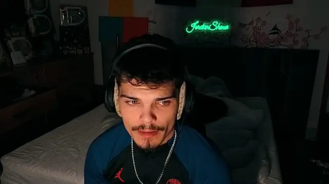 JordanShow Live XXX Chat