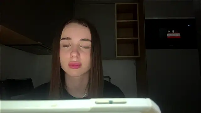 dianaluves1's Live XXX Chat