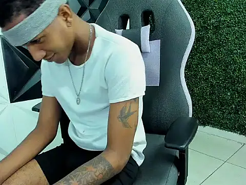 ManSant Live XXX Chat