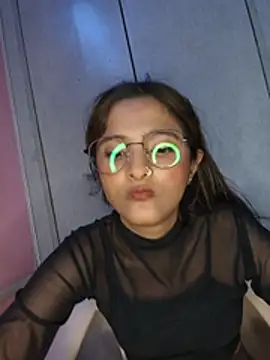 KittyBby14 XXX чат на живо