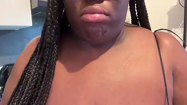 nanaisbackk's Live XXX Chat