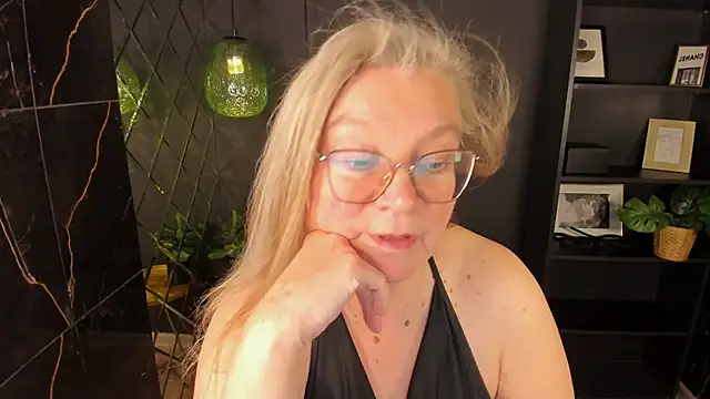 NataliMellow's Live XXX Chat