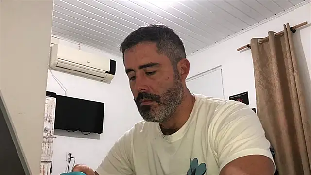 Chat XXX ao vivo de victor_chat
