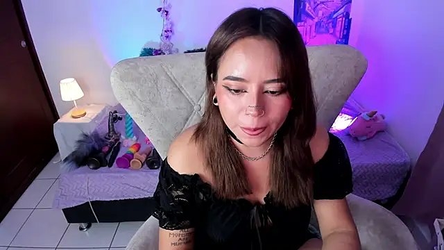 Nataliahenao69's Live XXX Chat