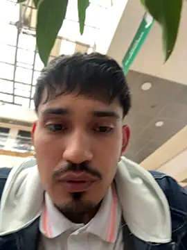 Mathias_vega Chat XXX in diretta