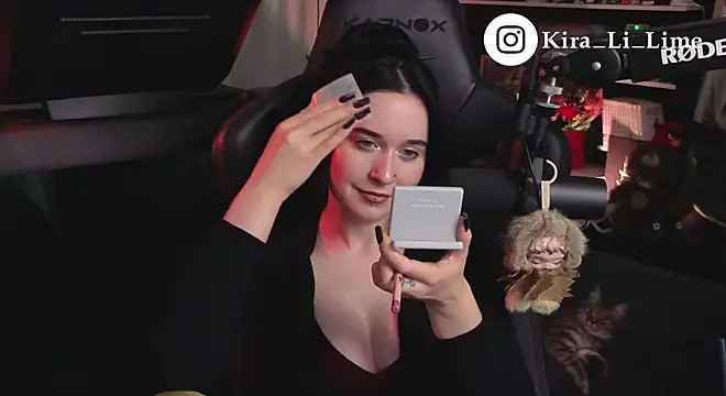 KiraLiLime Adlı Modelin Canlı XXX Sohbeti