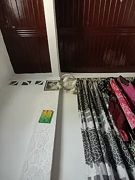 Little_Doll25 Adlı Modelin Canlı XXX Sohbeti