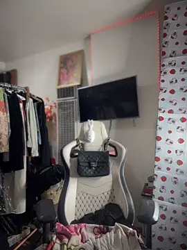 Motherbigbusn Live XXX chat