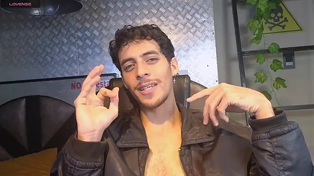 Jeey_Bee Chat XXX live