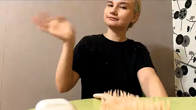 Chat XXX ao vivo de TimikaMohrlock