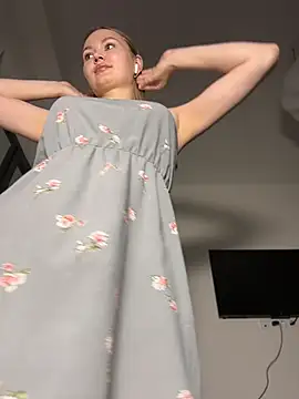 Chat +18 de NickiLike ao vivo