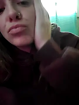 Bakedroll333 XXX чат на живо