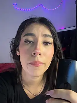 دردشة Nanami_ الجنسية المباشرة