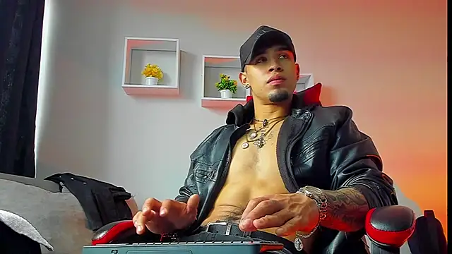 Demond_Master Live XXX Chat