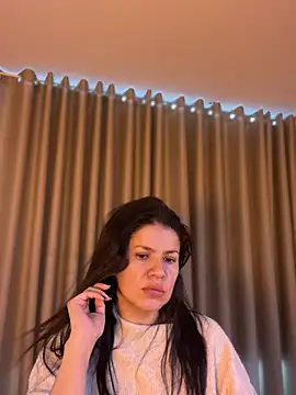 Aliinak 라이브 XXX 채팅