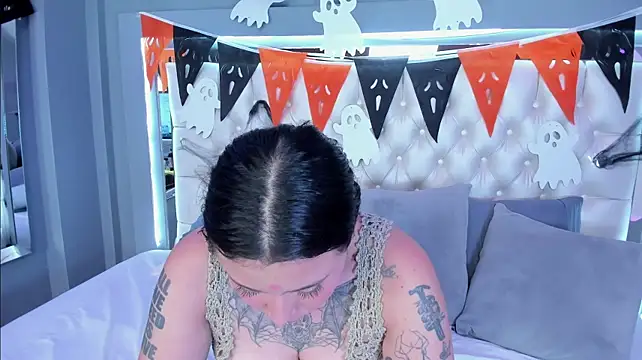 Cassie_Bloom_ 라이브 XXX 채팅