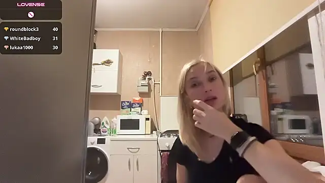 AngelJeni Adlı Modelin Canlı XXX Sohbeti