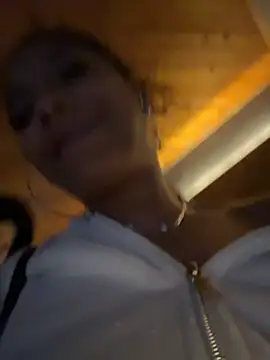 Tiana_prettyy Adlı Modelin Canlı XXX Sohbeti