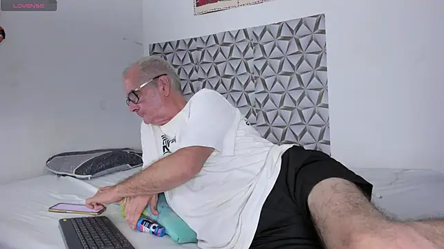 Онлайн чат XXX david_holman