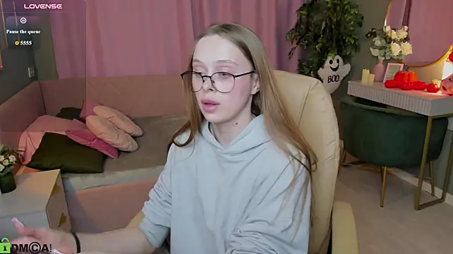 XXX chat uživo modela Meg_Ryann
