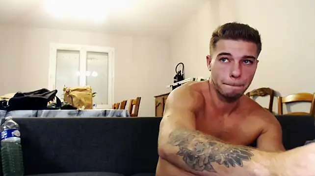 Elkafit28 Chat XXX in diretta