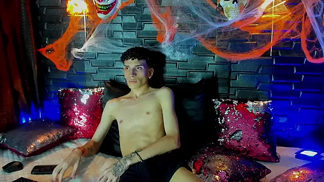 Chatroom XXX en direct de DAMIAN_22
