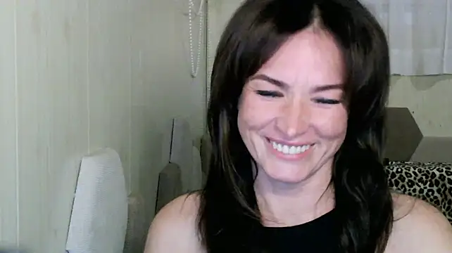 Alice_Ayra Chat XXX in diretta