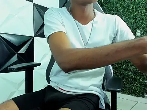 Chat XXX ao vivo de ManSant